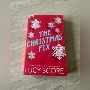 The Christmas Fix- Lucy Score-paperback book
